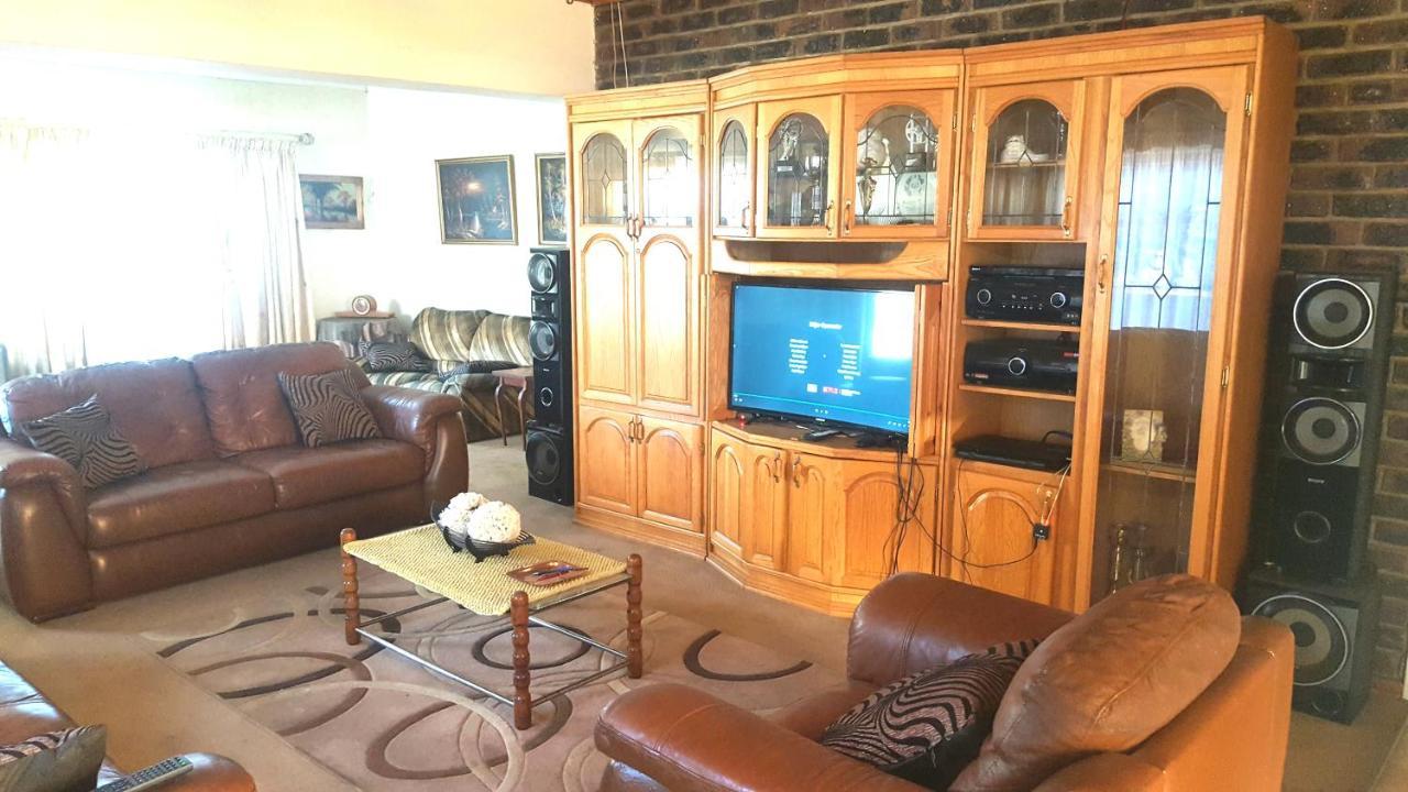 House, Cottage And Contractors Manor Meyerton Luaran gambar